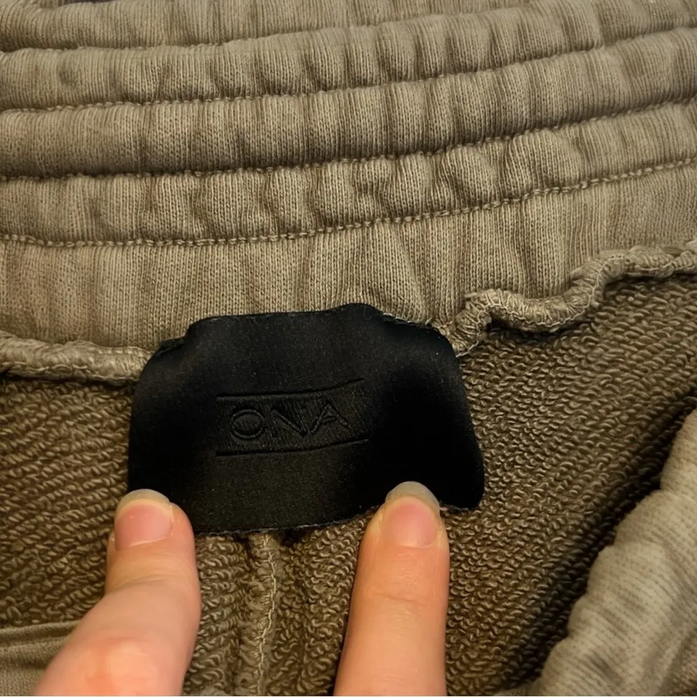 ONA FAIRFAX SWEATPANT Split Hem Olive Green - Image 13