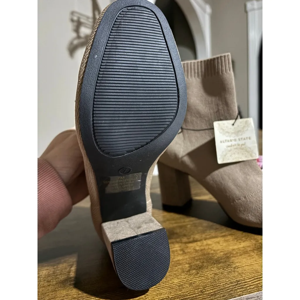 Altar'd State Dark Sand Rib Everly Booties, NWT, Women’s 7 - Image 6