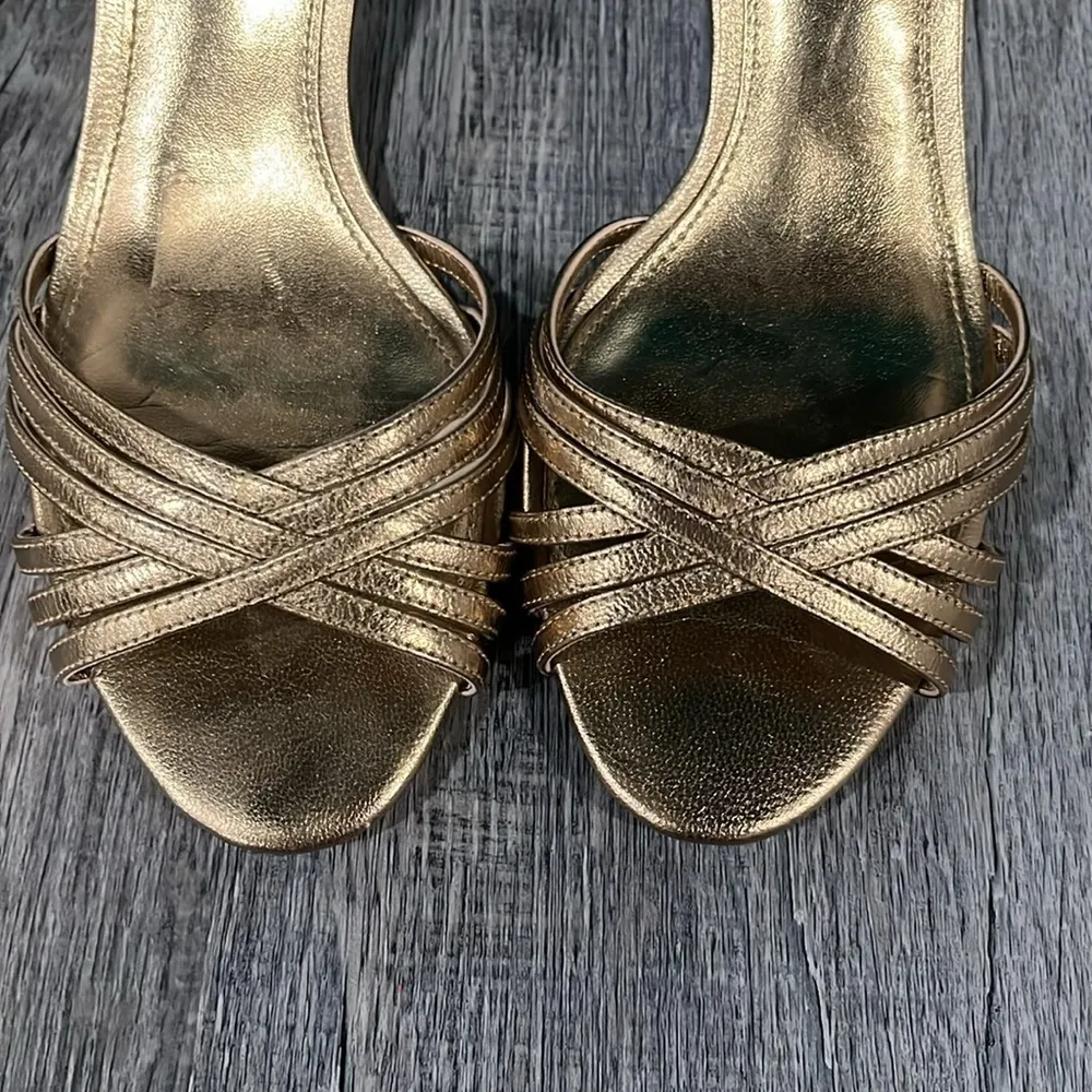LAUREN Ralph Lauren NWOT Gold dressy open toe sandal with heel - 7B - Image 4