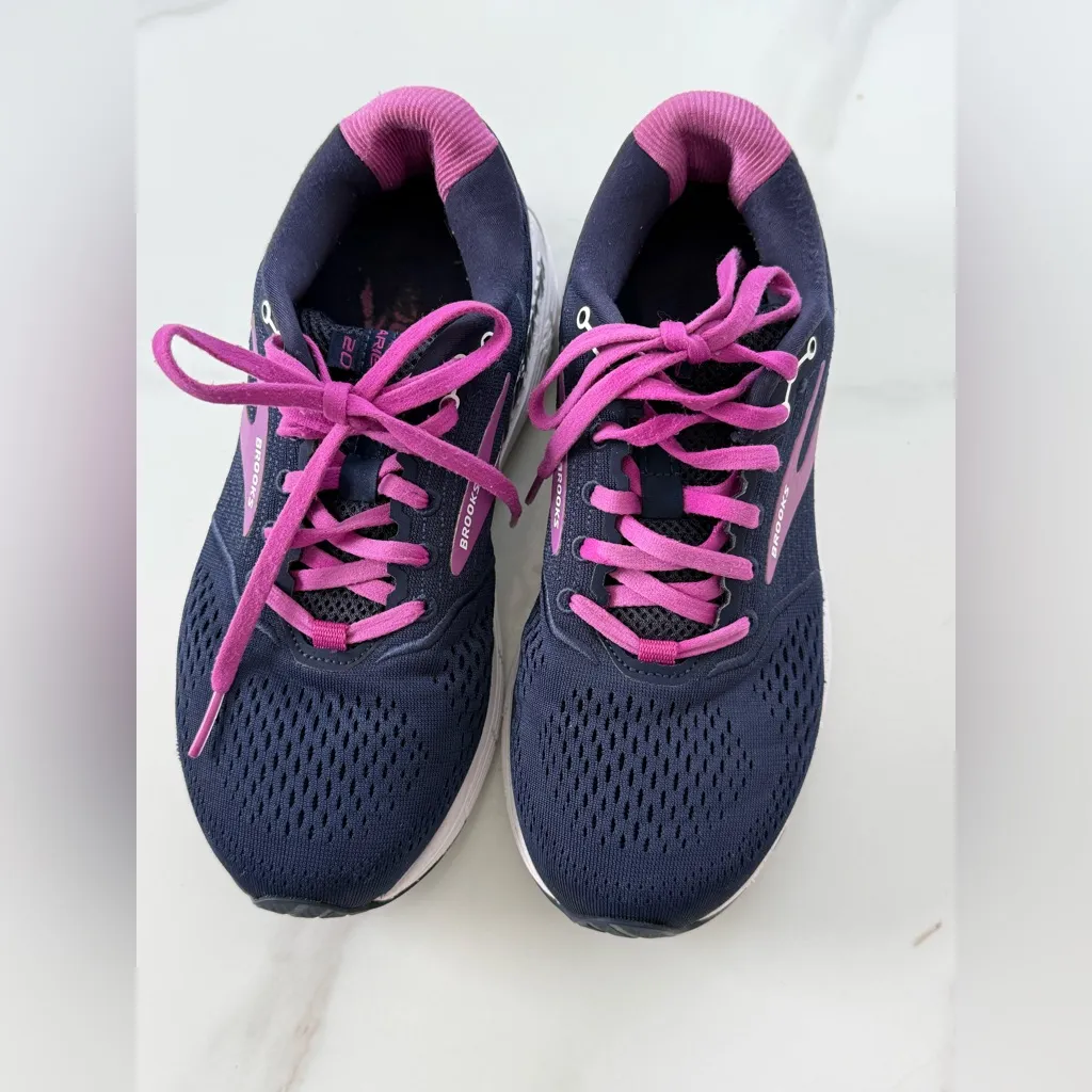 Brooks Women's Athletic Shoes - Dark Blue and Magenta - Image 5