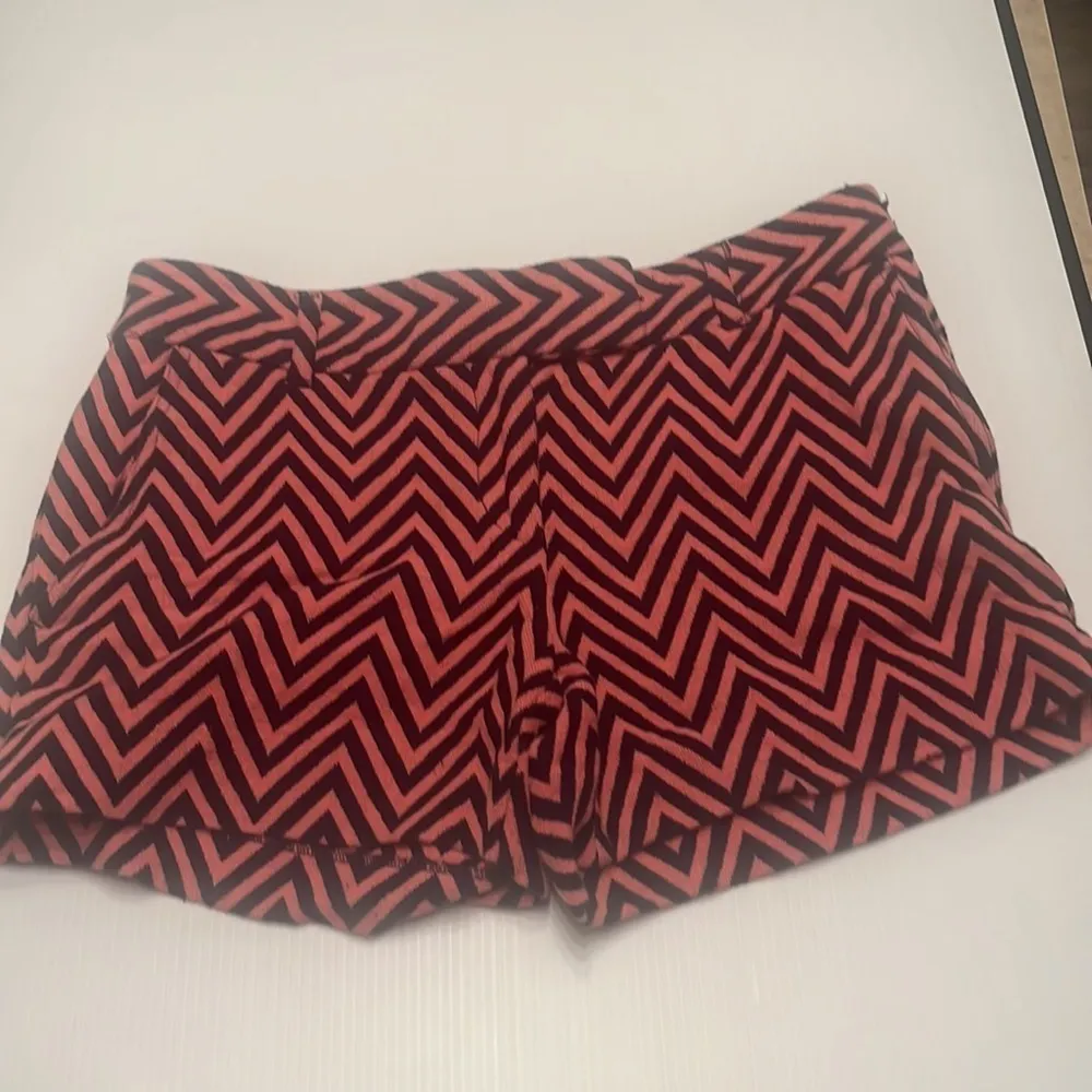 Ann Taylor LOFT The Riviera Shorts size 2 Coral pink Navy Chevron Stripe cotton - Image 6