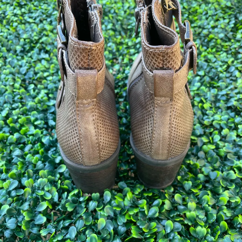 BareTraps women Combat Boots, size 9M - Image 5