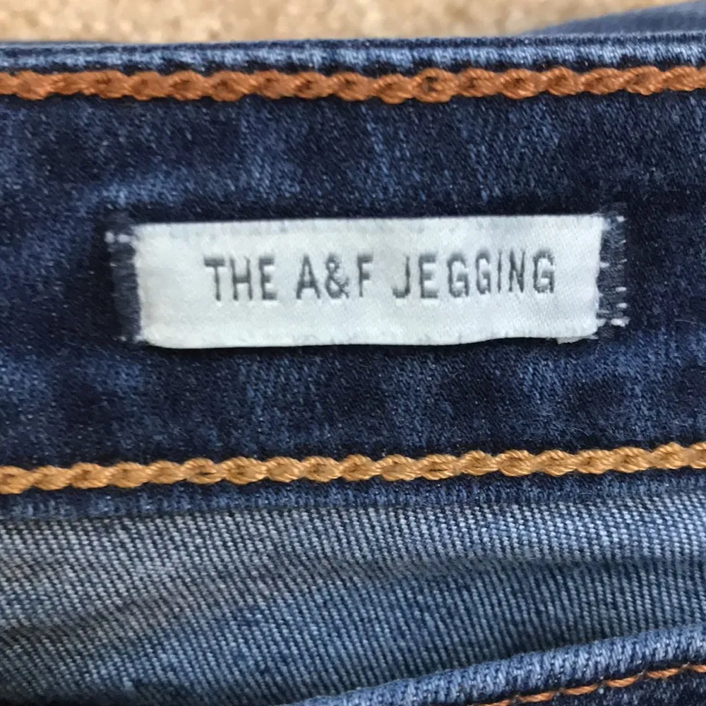 Abercrombie & Fitch Women’s The A&F Jegging Medium Wash Skinny Denim Jeans - Image 11