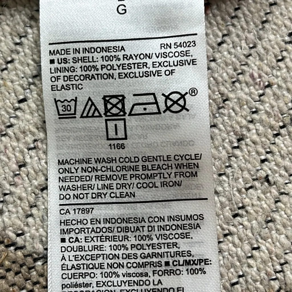 Old Navy Sleeveless Empire Smocked Cami White Floral Midi Dress, size large - Image 9