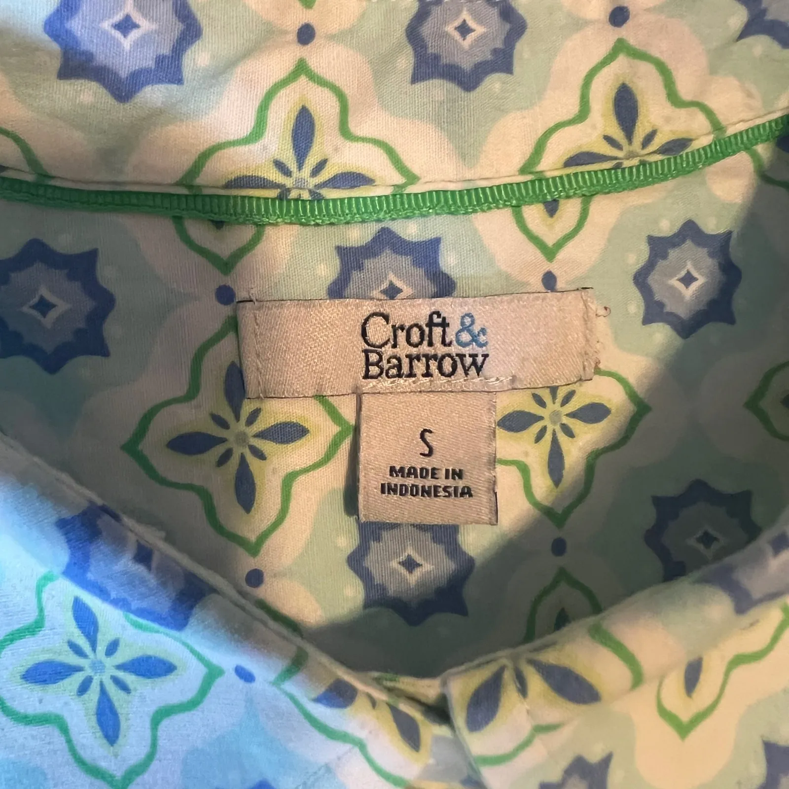 Croft & Barrow Womens Button Up Shirt Blue Green Geometric Print Size S - Image 3