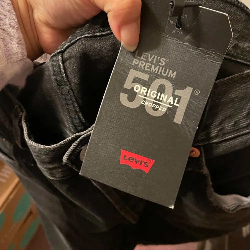 Levi's NWT  501 STUDDED CROPPED JEANS - Image 25