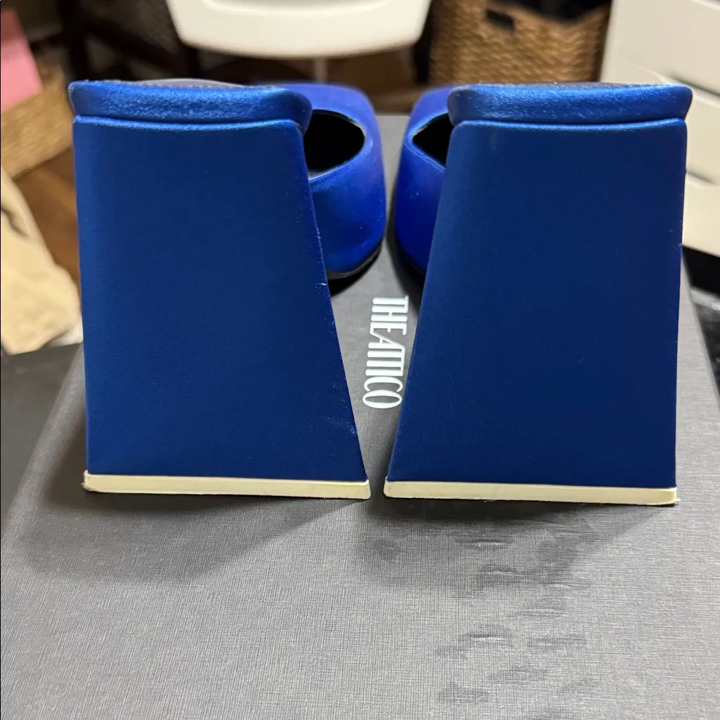 The Attico DEVON Electric Blue Pump Triangle Heels Size 38 - Image 9