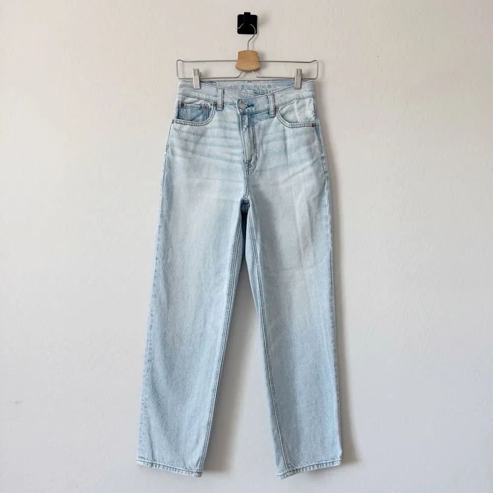 American Eagle Highest Rise Baggy Straight Jeans in Light Wash Size 2 X-Short - Image 11