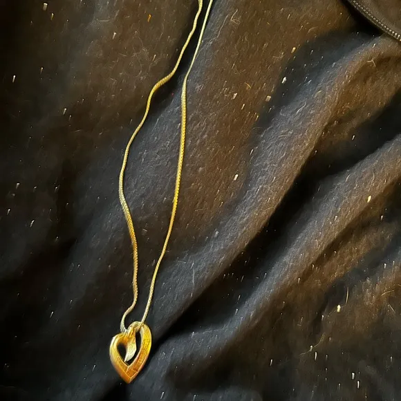 Gold Heart Pendant Necklace - Image 2