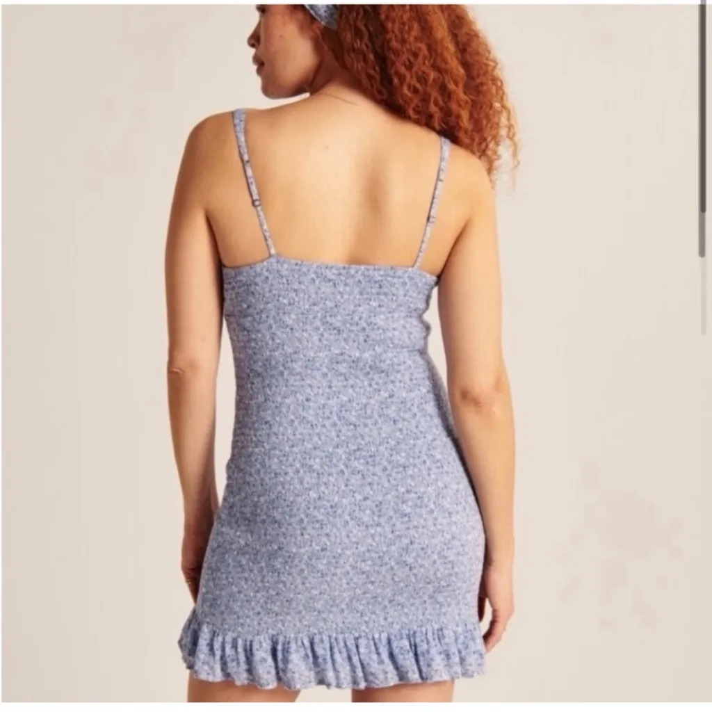 Abercrombie & Fitch Blue Floral Smocked Dress - Image 2
