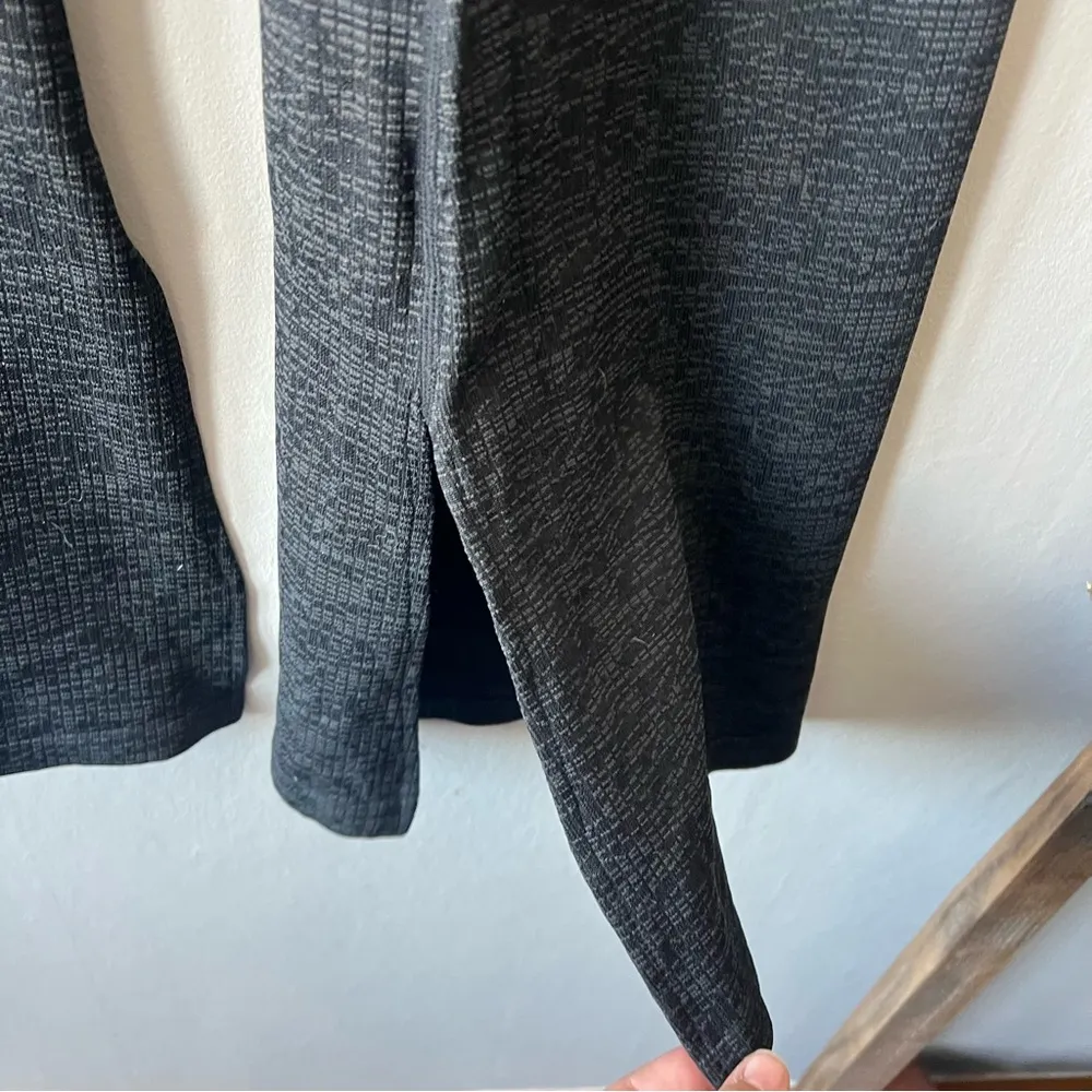 Black and Grey 2 piece matching workout set Size Large - Image 8