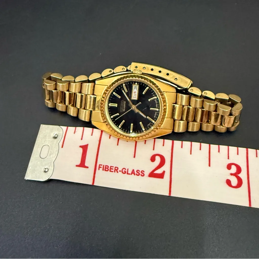 Vintage SEIKO 7N83-0041 Presidential Gold Black Dial Day Date 24mm Women’s Watch - Image 8