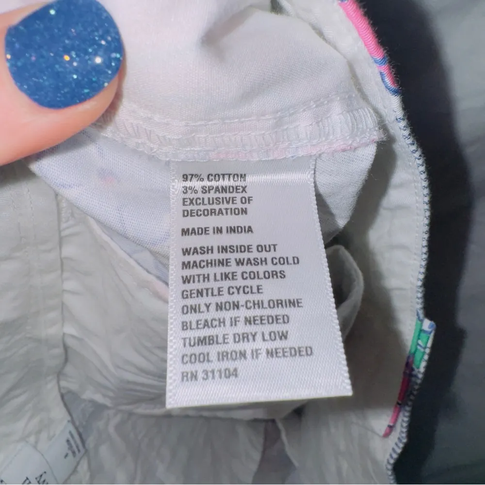 Crown & Ivy Floral Print Pin Striped High Waisted Caroline Shorts size 8 - Image 4