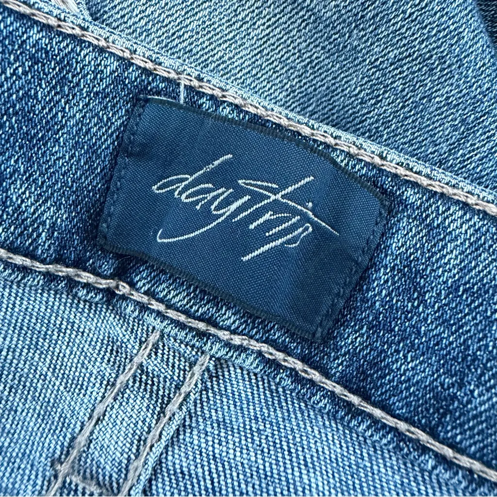 Daytrip Virgo Straight Leg Medium Wash Denim Jeans Women's Size 26R - Image 11