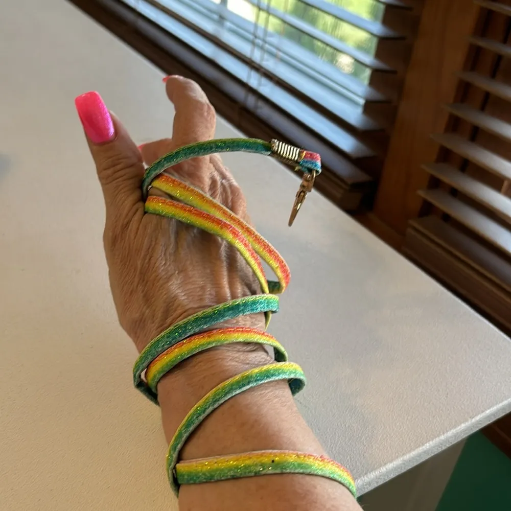 Adorable rainbow 🌈 colored clutch/strap bag Pink - Image 7