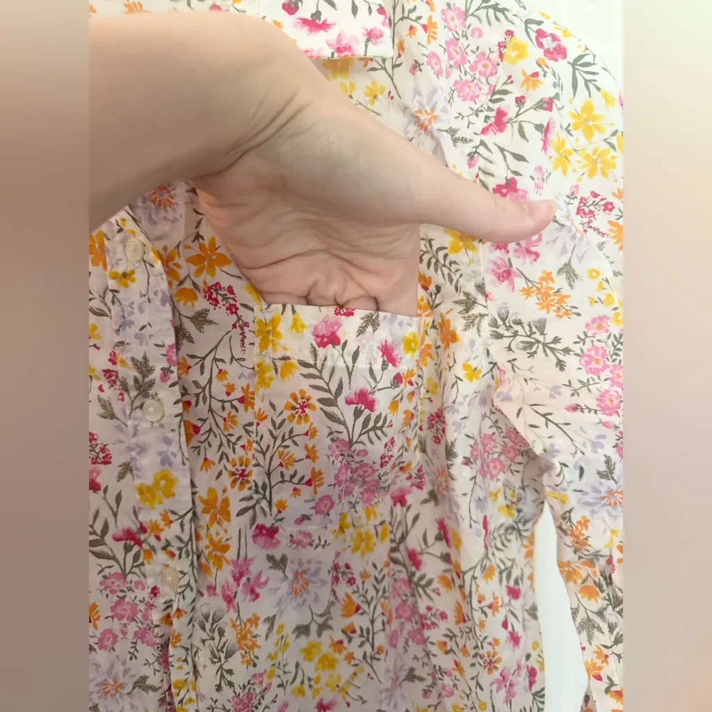 Old Navy The Classic Shirt Ditsy-Floral Print Classic Shirt Colorful Size Small - Image 3