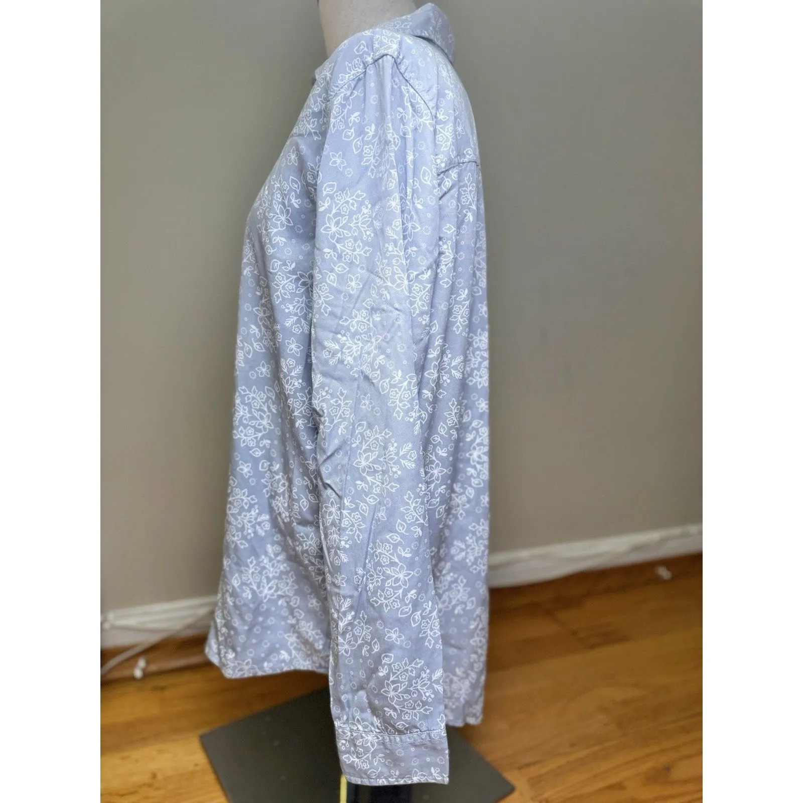 Marine Layer Carlin Floral Button Down Shirt Blue S EUC Cottage Boho Romantic - Image 3