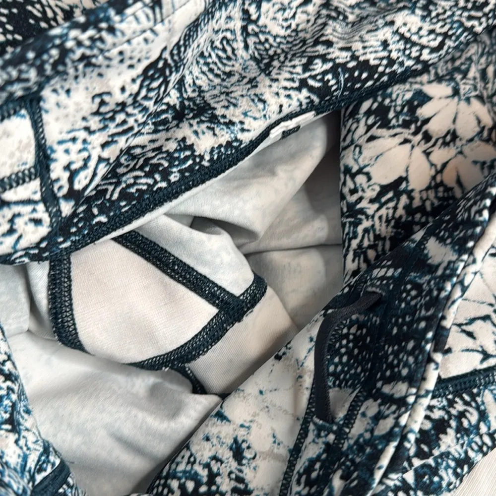 Lululemon Speed Up Tight *Full-On Luxtreme 28" in Wildwood Multi W1411 Sz 4 - Image 12