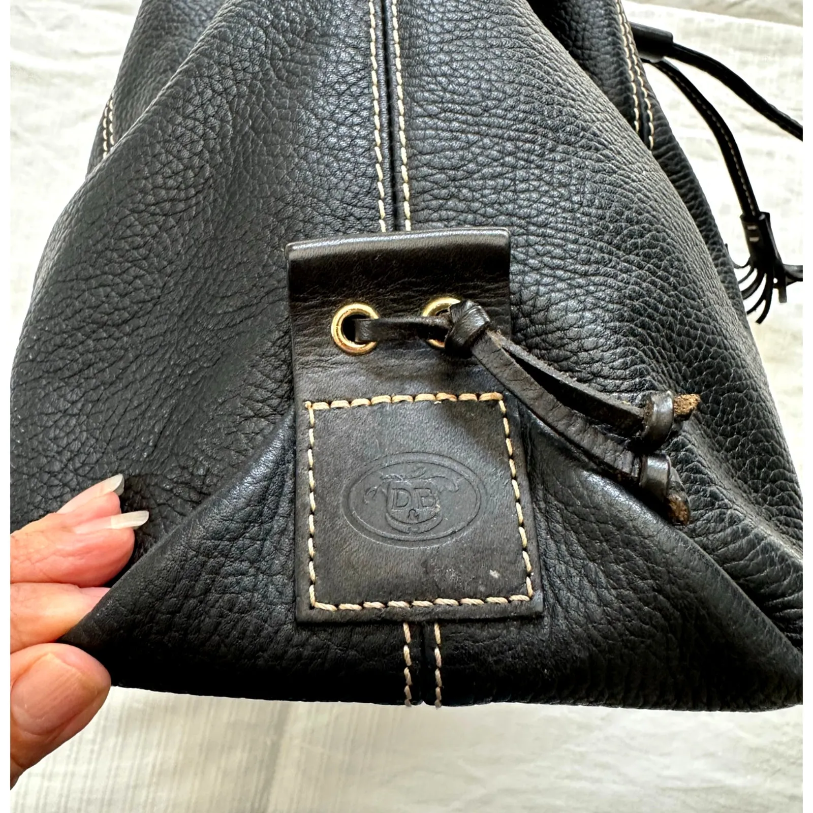 Dooney & Bourke Vintage Black Pebbled Leather Bucket shoulder handbag w dustbag - Image 9