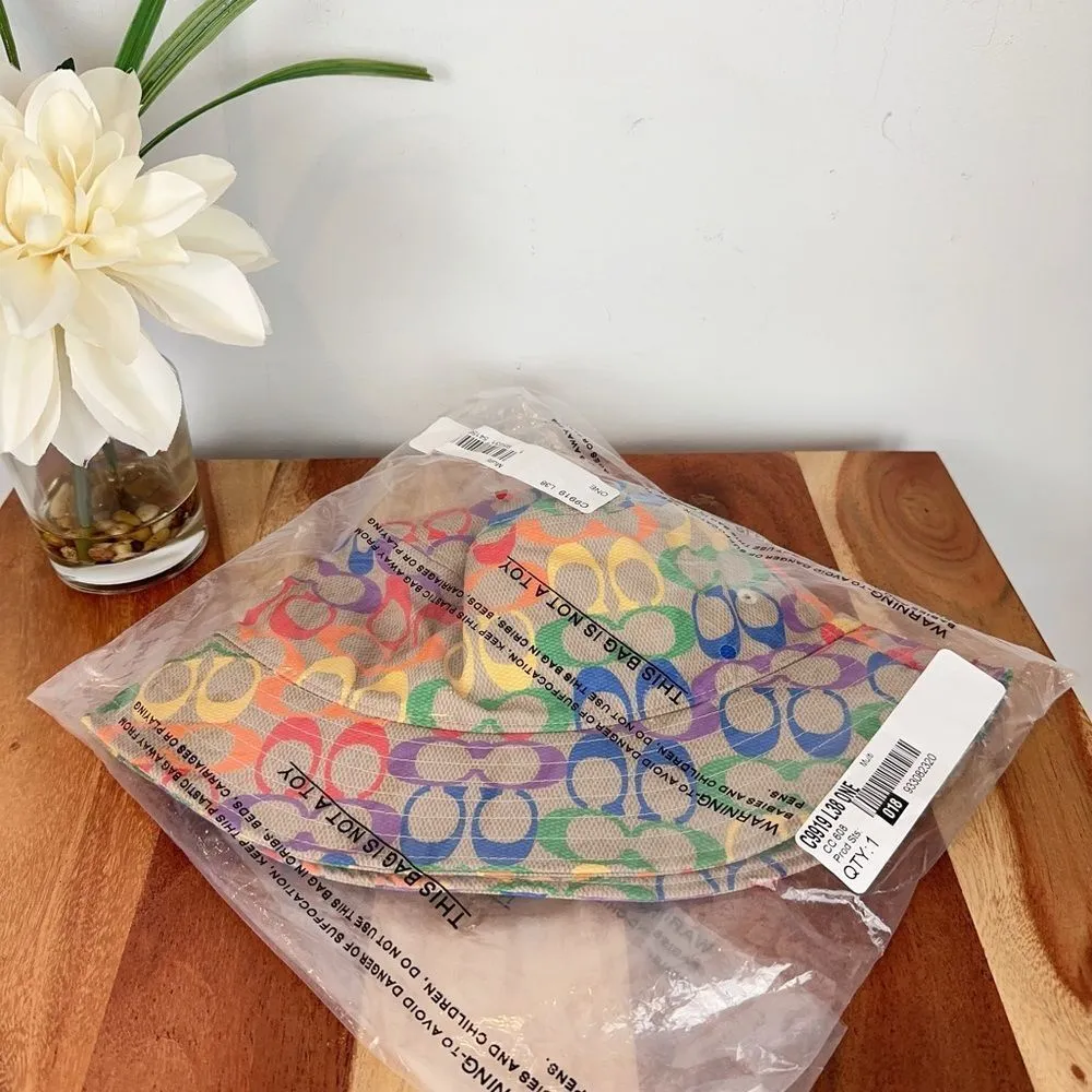 Coach NWT  Rainbow Signature Bucket Hat‎ - Image 6
