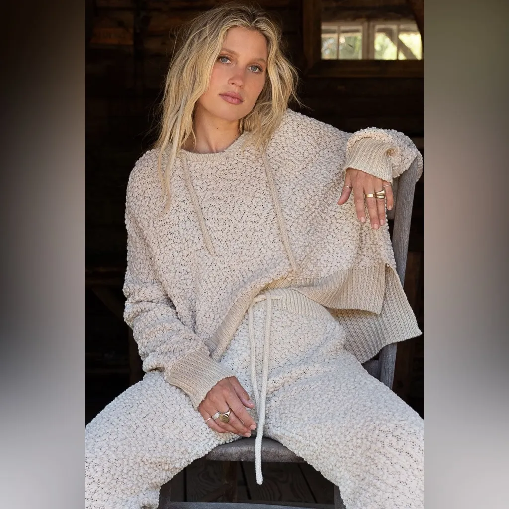 POL Women’s Popcorn Knit Hi-Low Hooded Sweater - Image 9