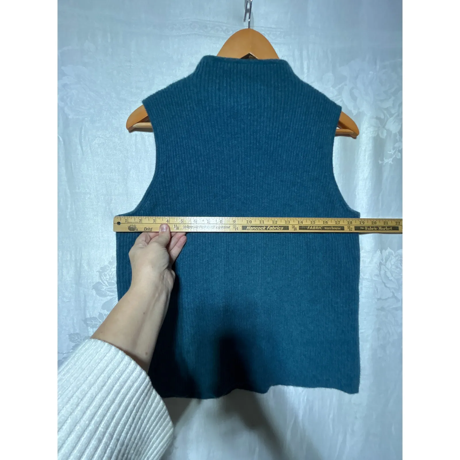 Halston Cashmere Shell XL Teal High Neck Sleeveless Tank Sweater 2 Ply Blue - Image 5