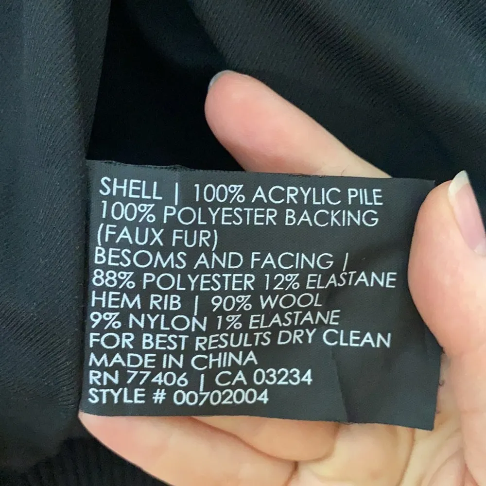 Club Monaco Natasha Faux Fur bomber vest size S - Image 12