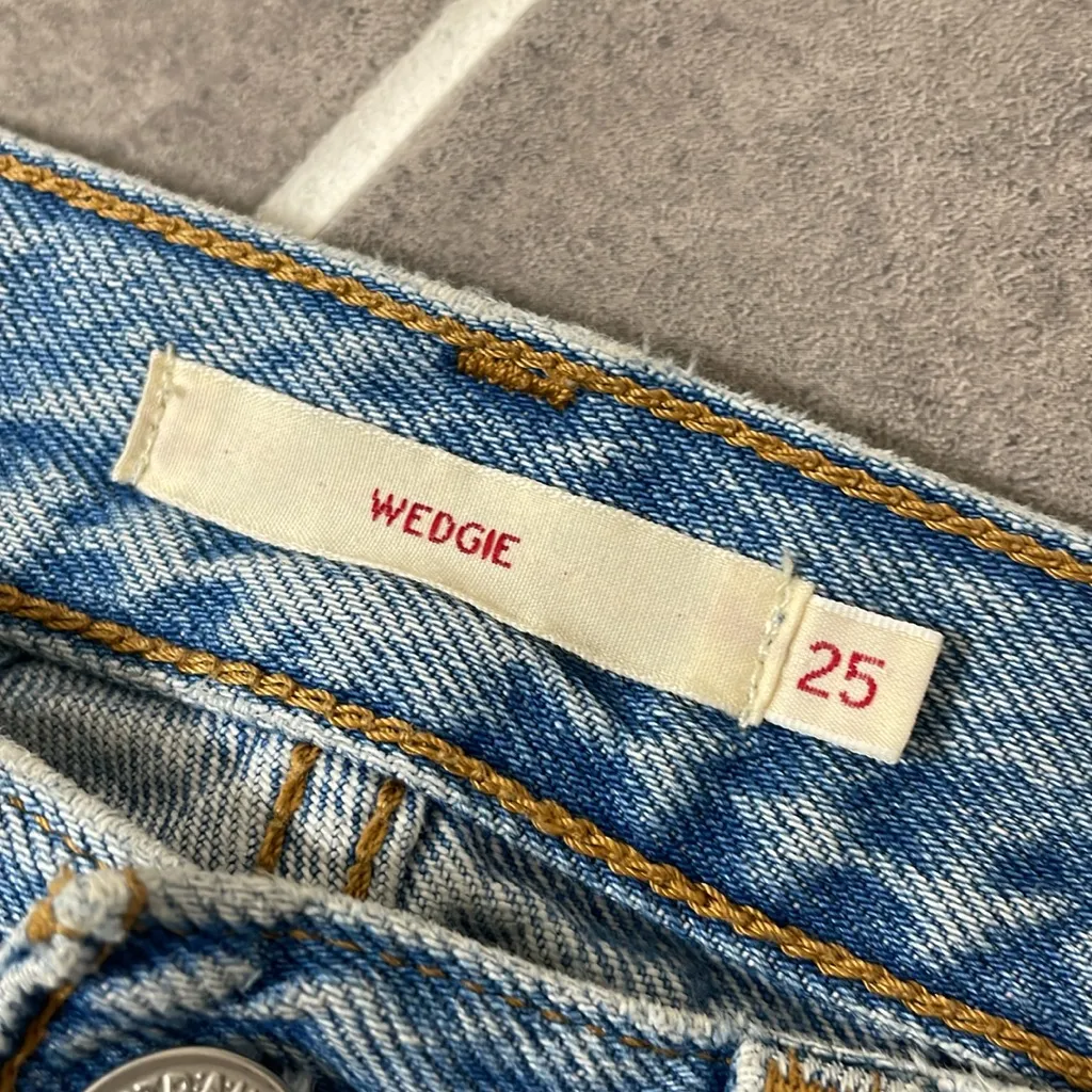Levi’s‎ Wedgie Premium Icon Taper Jean size 25x - Image 10