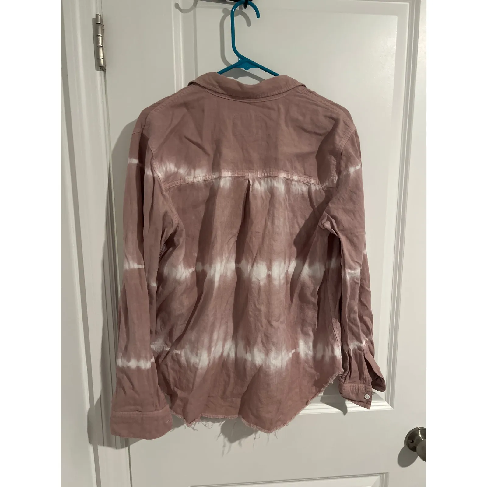Rails Ingrid Raw-Hem Shirt – Size Large – Pink & White Tie-Dye - Image 4