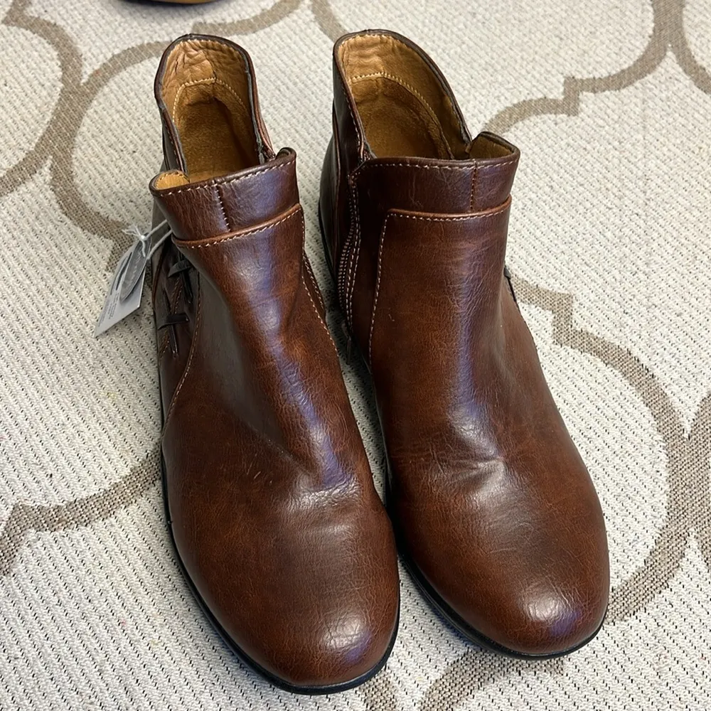 Croft & Barrow ortholite side zip booties - Image 10