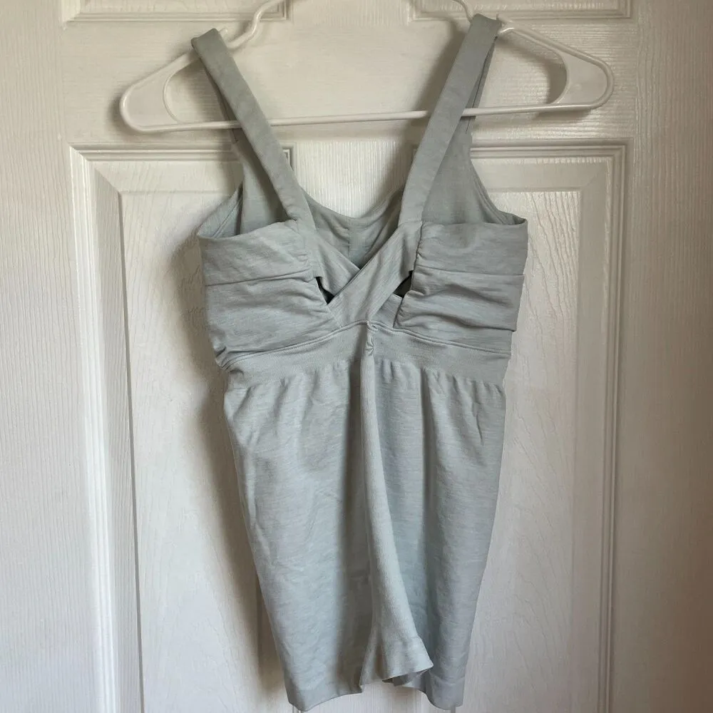 Athleta grey front twist tank top activewear built in bra size S workout - Image 2