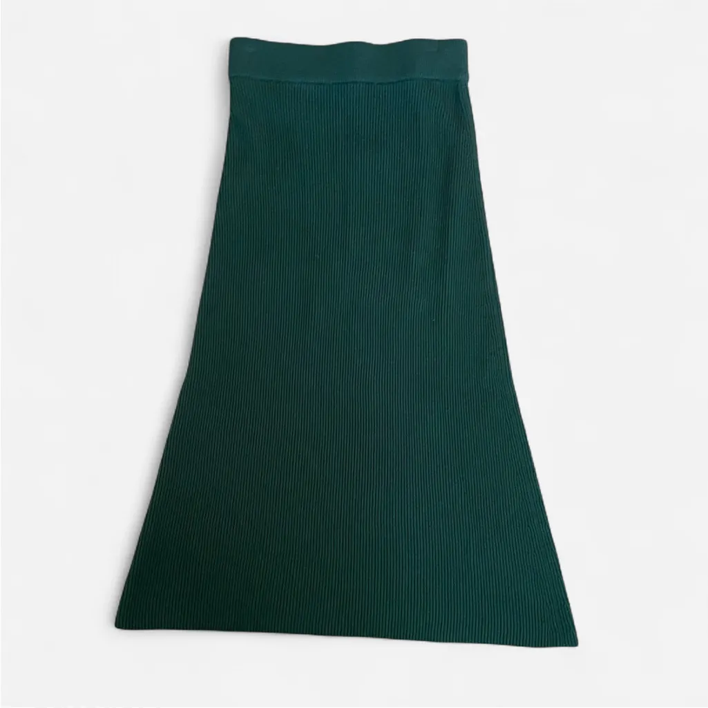 Sezane Naelle Ribbed Midi A-Line Skirt in Size Medium - Image 3