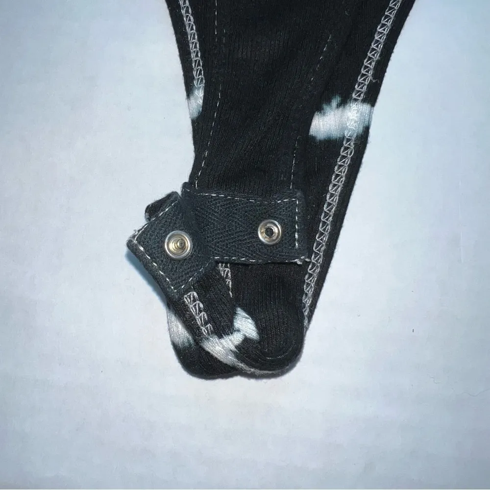 Olivaceous tie dye strappy v neck bodysuit in size medium - Image 7