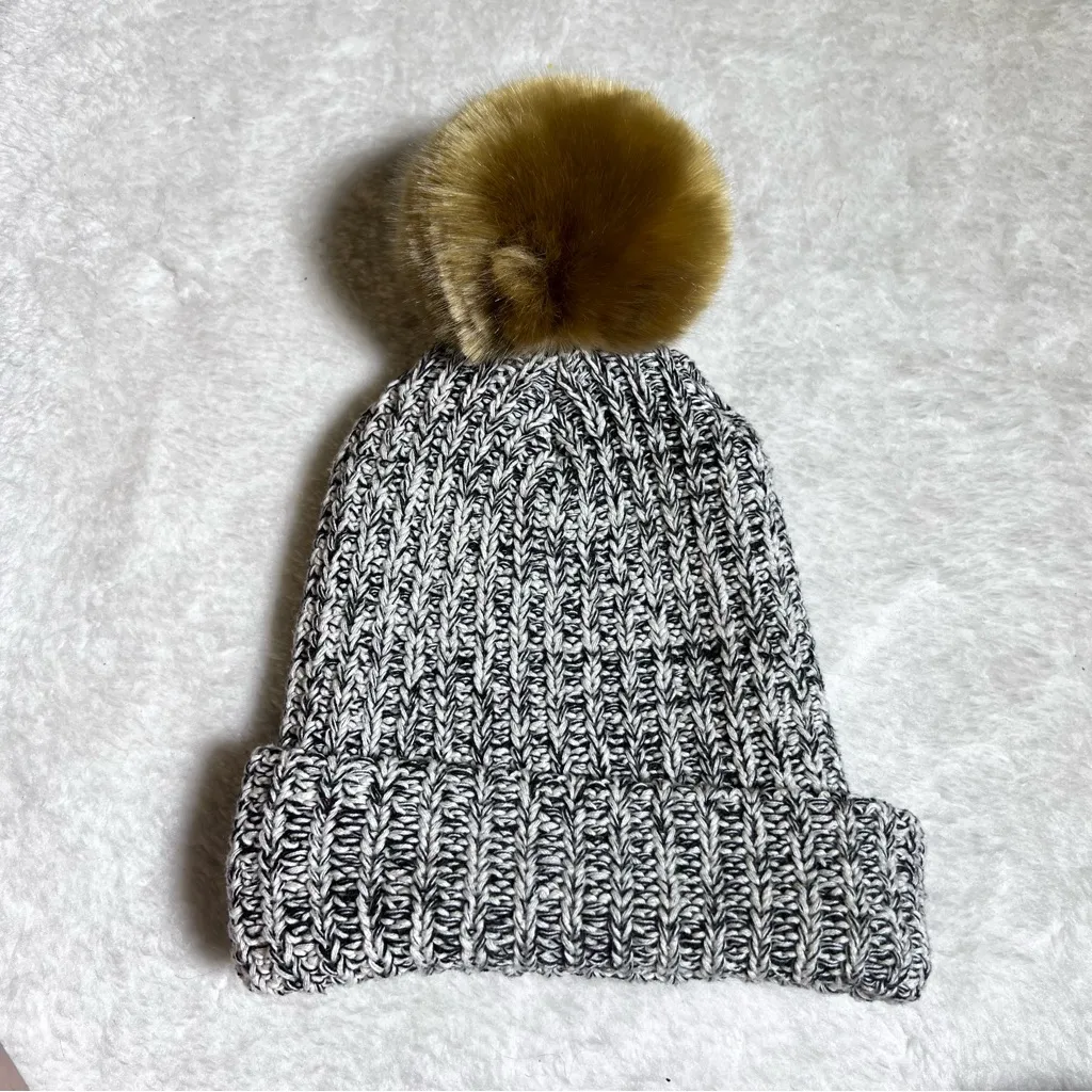 Love Your Melon Black and White Knit Pom Beanie - Image 4