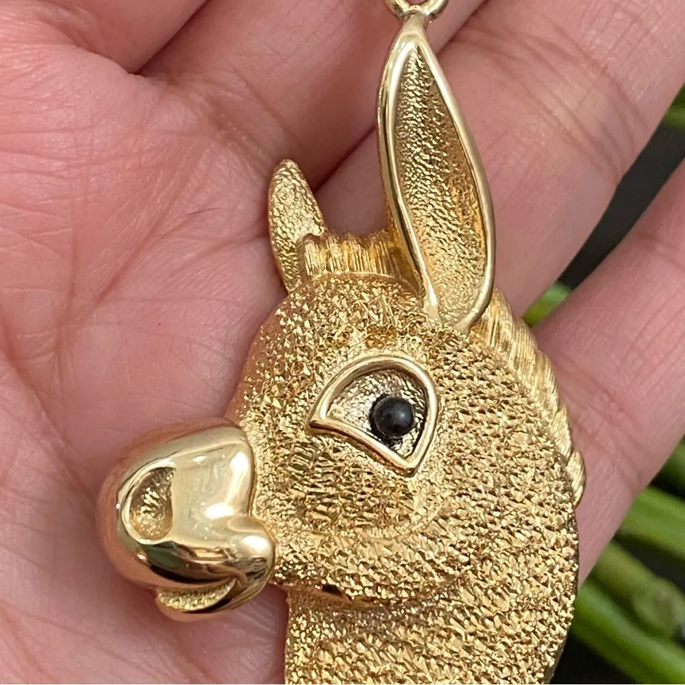 Vintage Unsigned Brushed Gold Llama Alpaca Pendant Necklace - Image 6