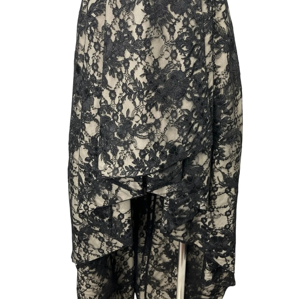 Alice + Olivia Aveena Black Floral Lace Sleeveless High Low Evening Formal Dress - Image 6