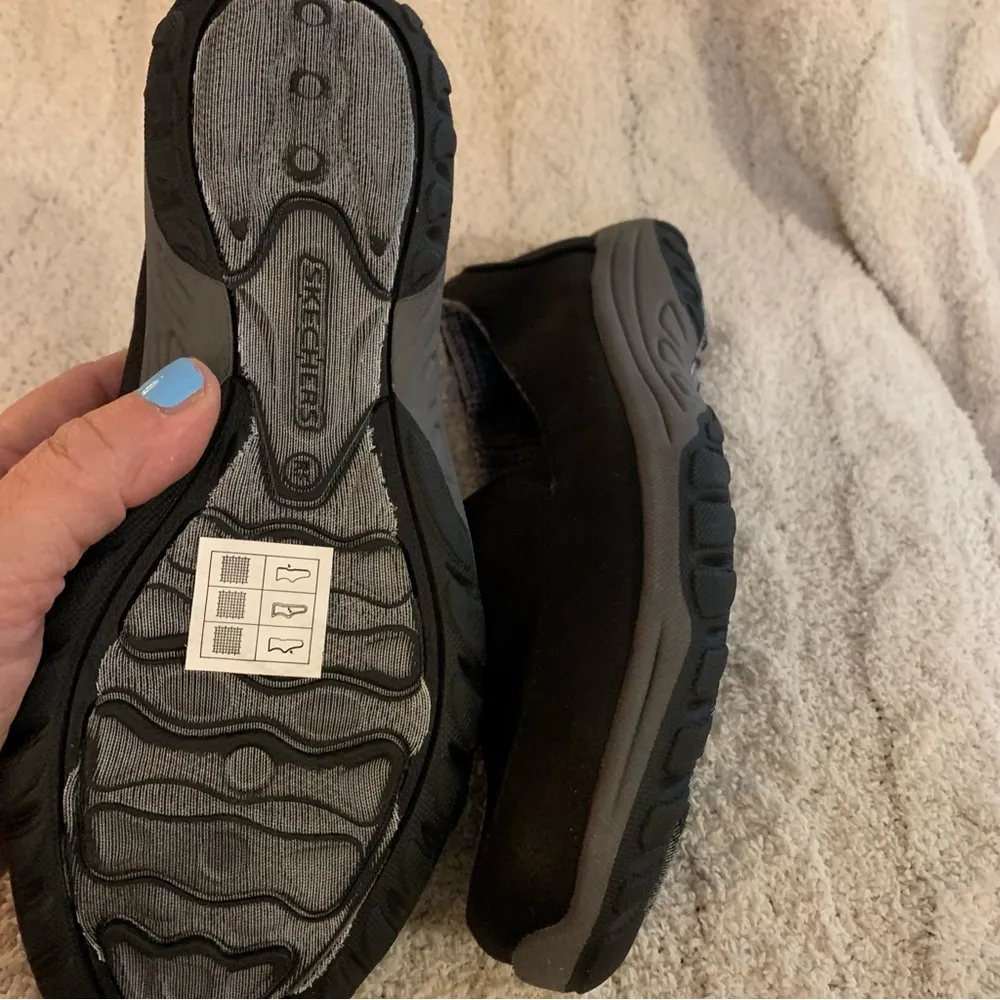 New Woman's Sneakers & Athletic Shoes SKECHERS Black Reggae Fest 2.0 Size 5 - Image 4