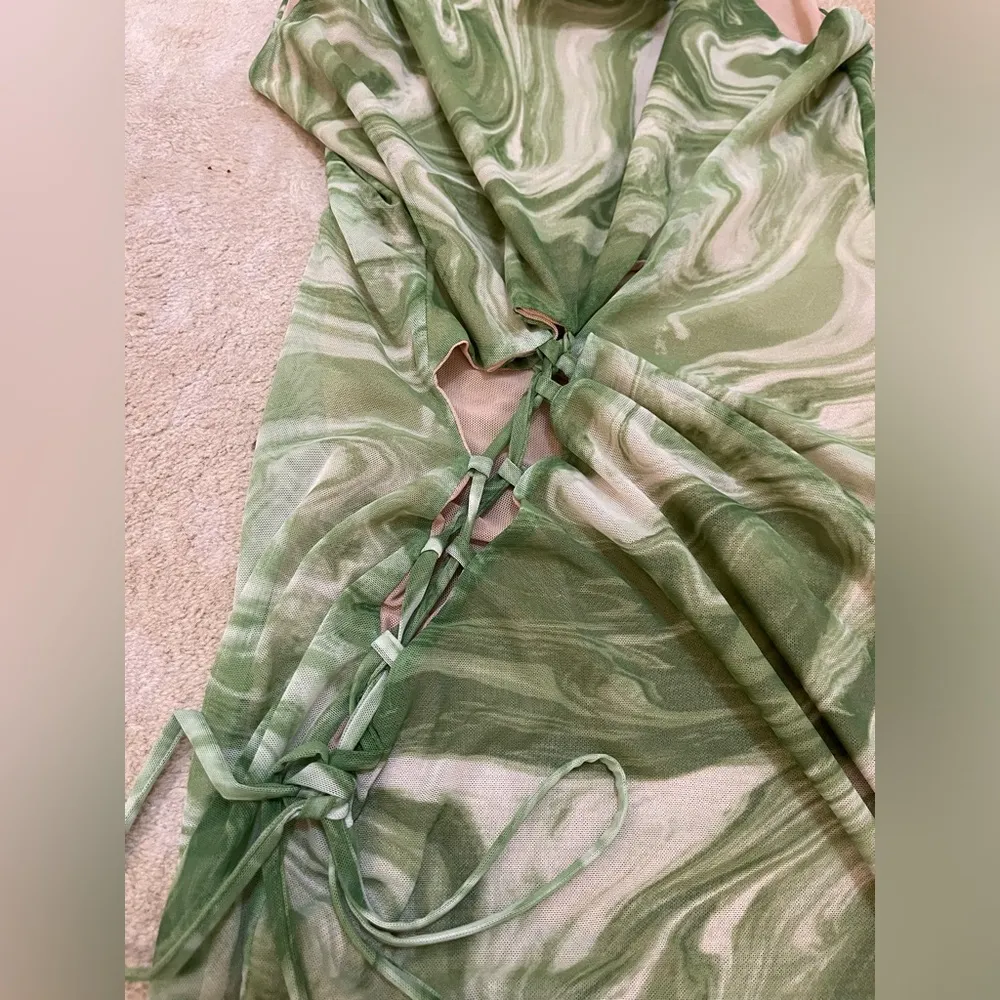 Naked Wardrobe NWT lime green white swirl cutout mini dress women’s size XL - Image 4