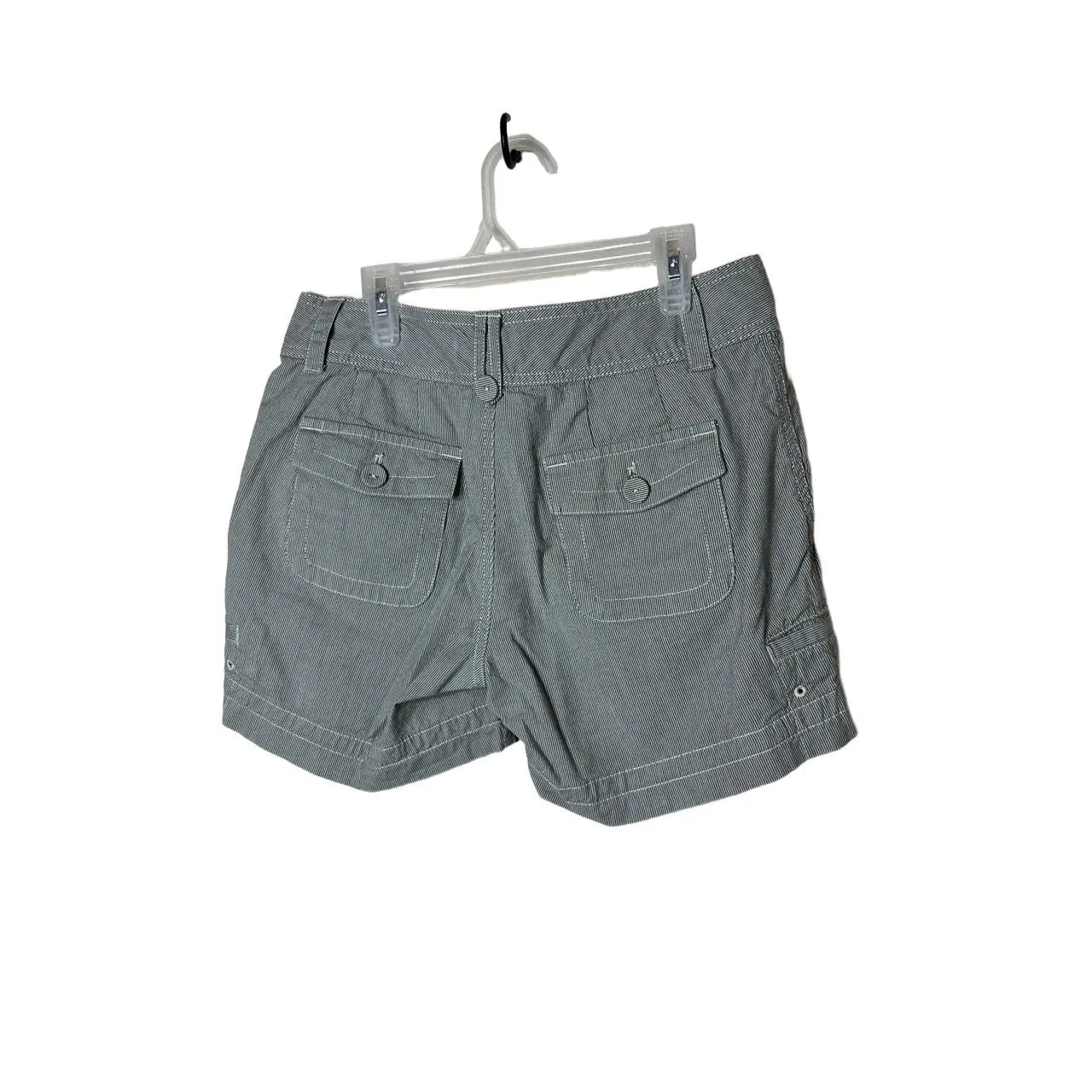 Eddie‎ Bauer Womens Cargo Cuffed Green Pinstripe Shorts Petite - Image 3
