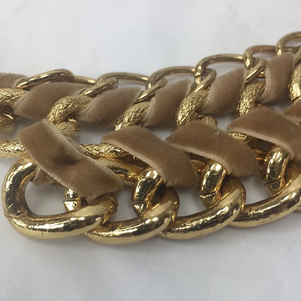 Jennifer Lopez chunky gold tone chain velvet ribbon necklace 20" - Image 4