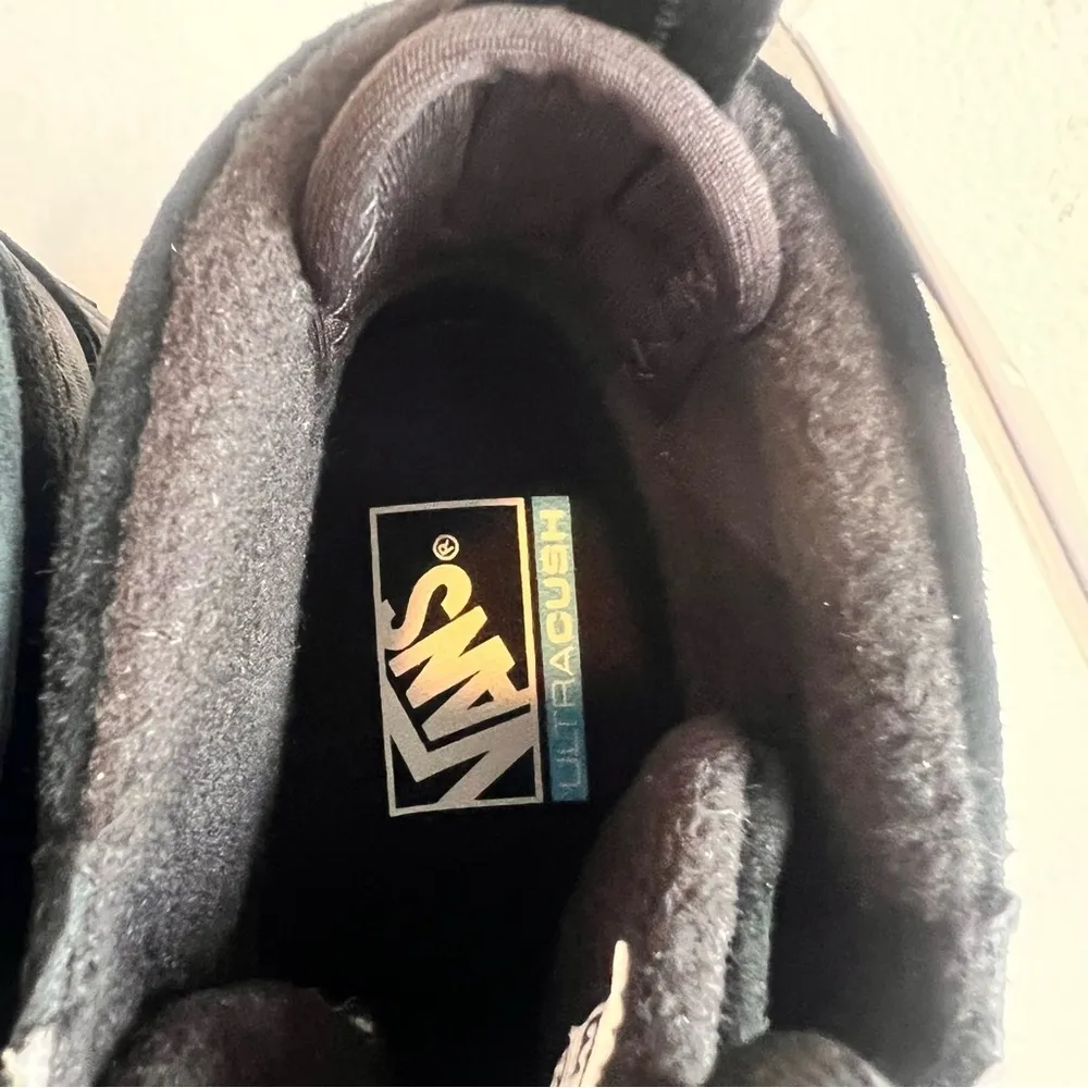 VANS Sk8-Hi MTE-2 Waterproof Unisex Shoe Size 7.5 or 6 #830 - Image 9