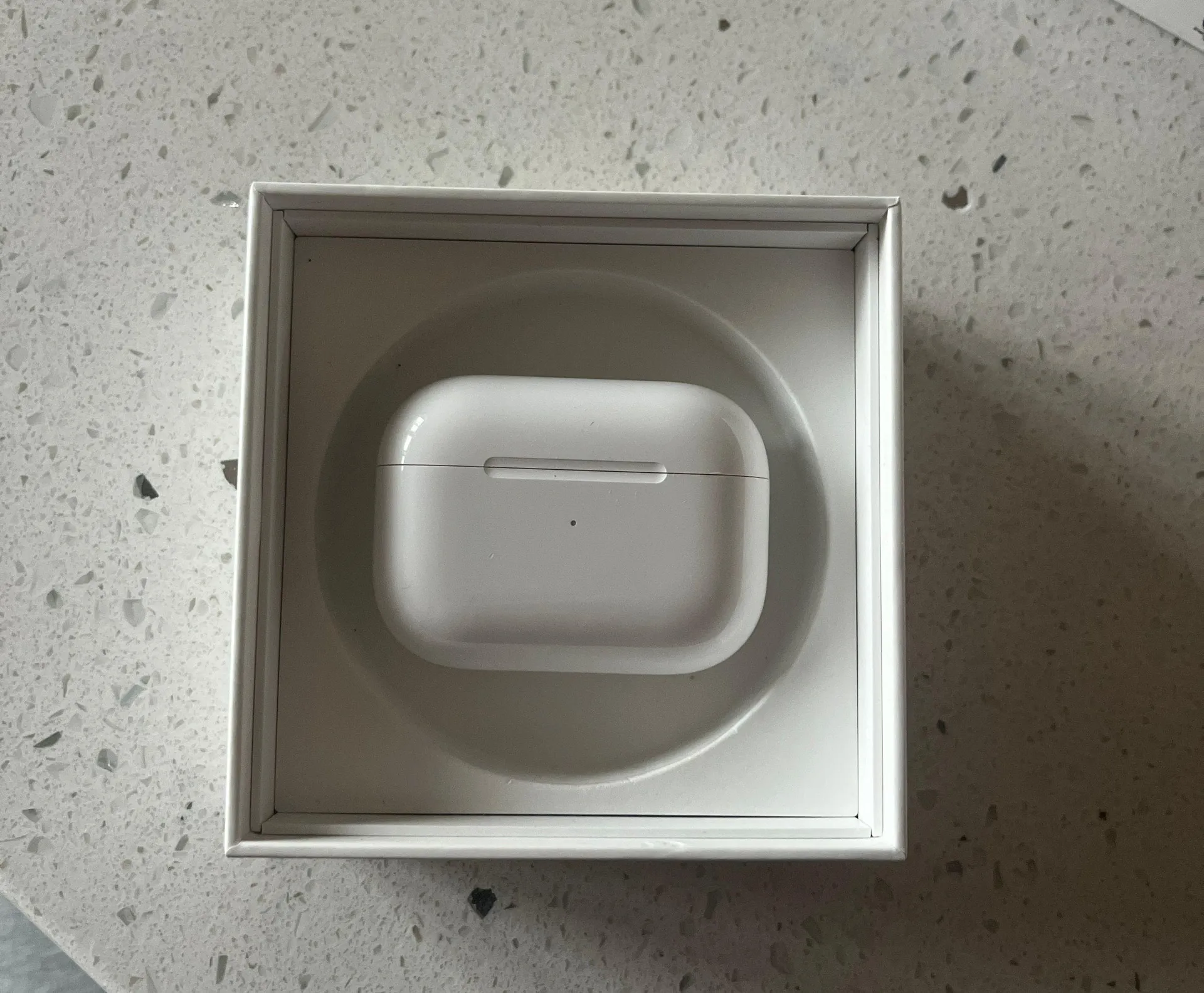 Apple AirPods - Image 5