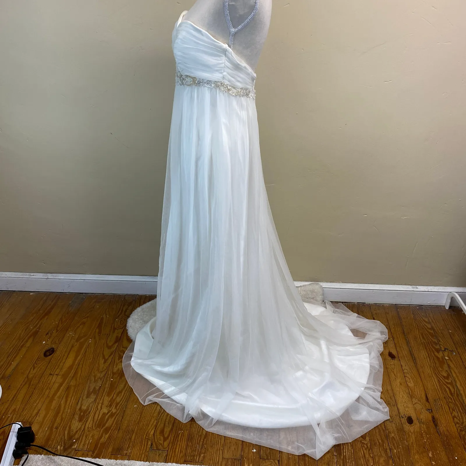 Mikaella By Paloma Blanca Grecian Style Bridal Gown Beaded Belt Size 10 White - Image 5