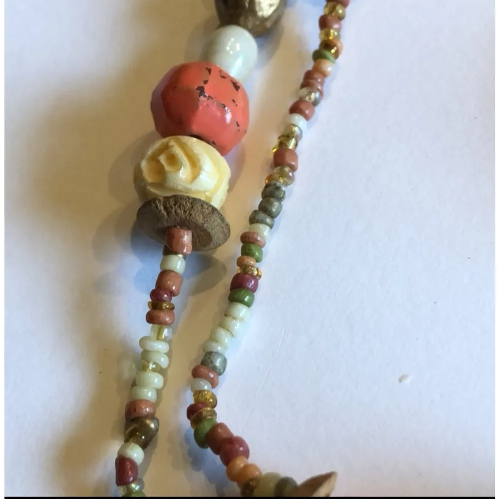 Vintage Plastic/Acrylic Carved Seed Bead Beaded Multi Color Necklace - Image 6