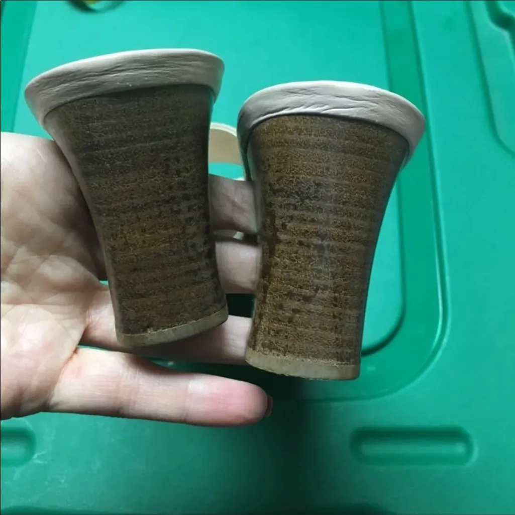 Vintage BCBGirls baby pink color sandals - Image 6