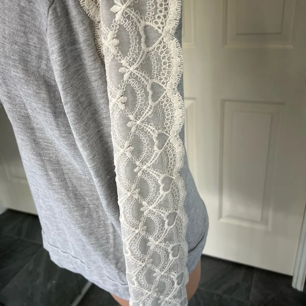 Flora Nikrooz Gray Lounge Hoodie with Heart Lace Accent‎ Sleeves - Image 3