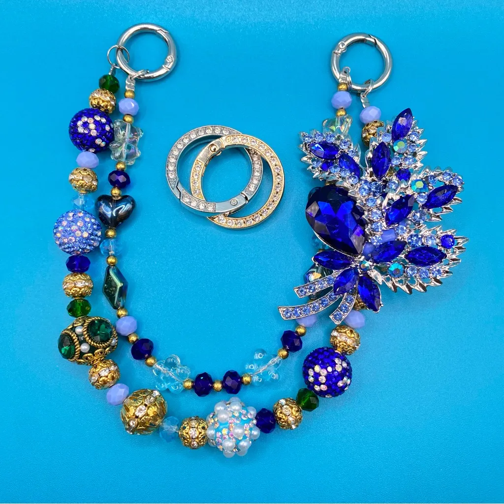 💙 Luxury Bag/Phone Chain Charm/Keychain Sparkly Floral Brooch & Crystal Beads - Image 6