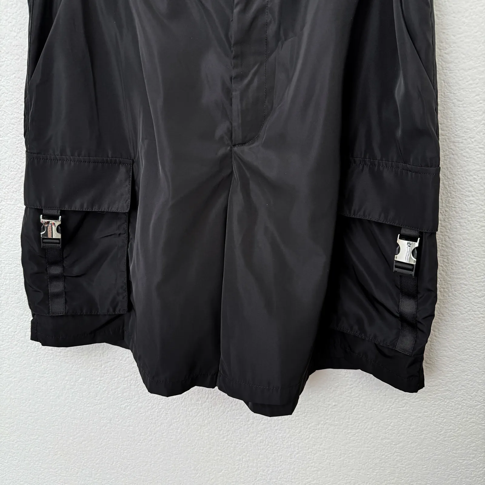 [Anthropologie] Black Elastic Waist Relaxed Fit Slouchy Cargo Shorts NWT Size XL - Image 8