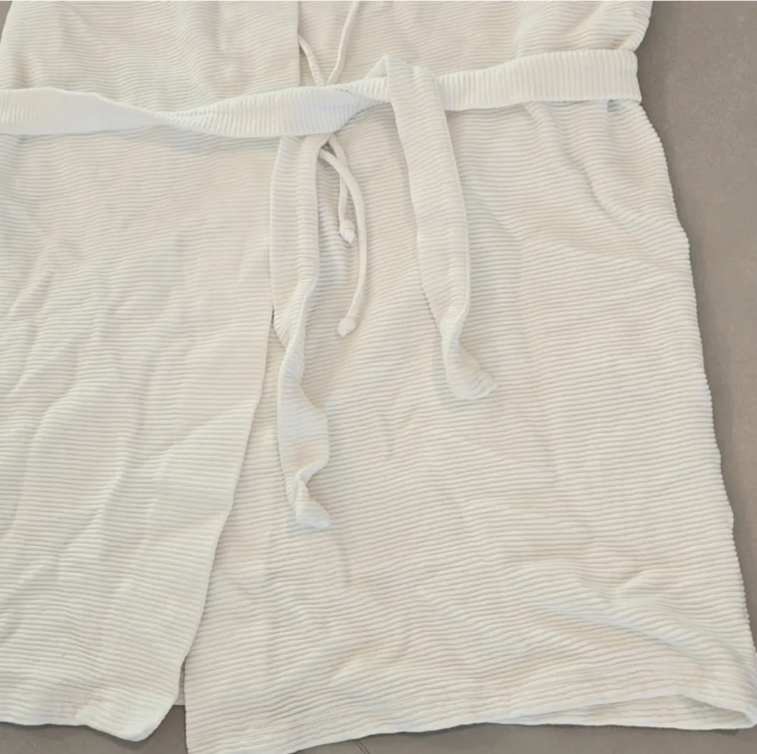 Frette White Luxury Cozy Robe With Wrap Belt Size L - Image 2