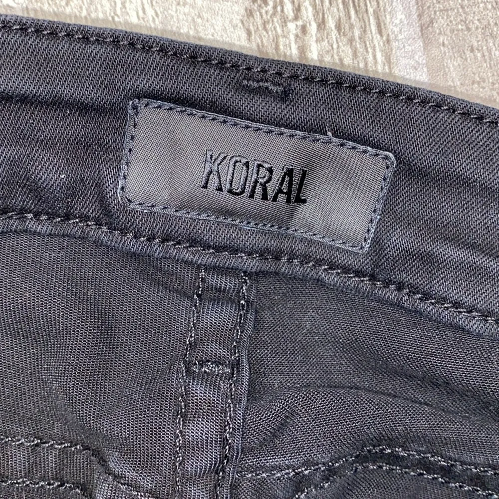 Koral black denim jeans size 28 - Image 3